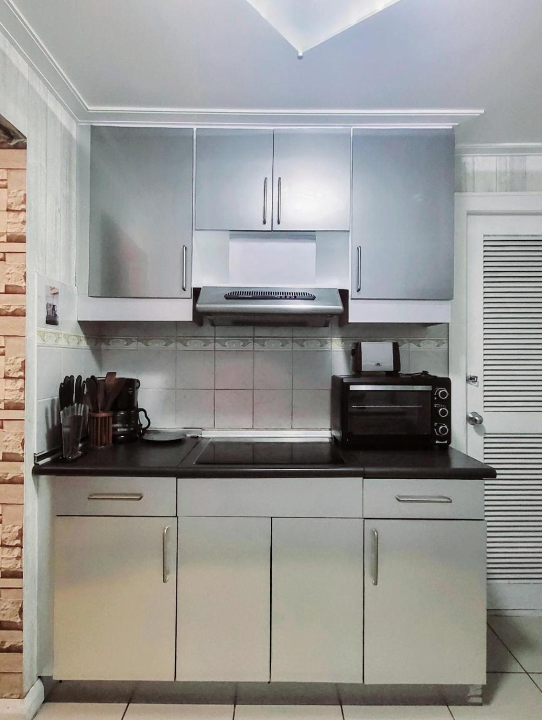 67 Sqm. Condo Unit In Robinson Place Residences مانيلا المظهر الخارجي الصورة